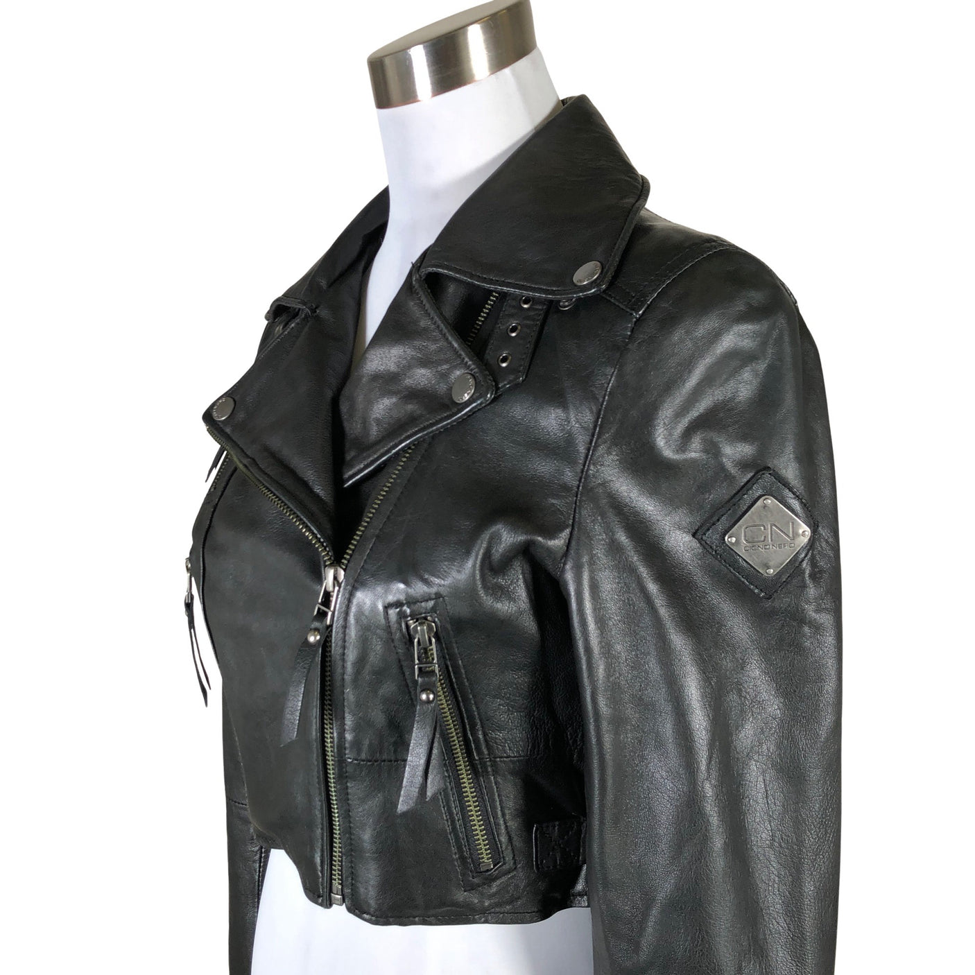 Nahk jakk, suurus 38.