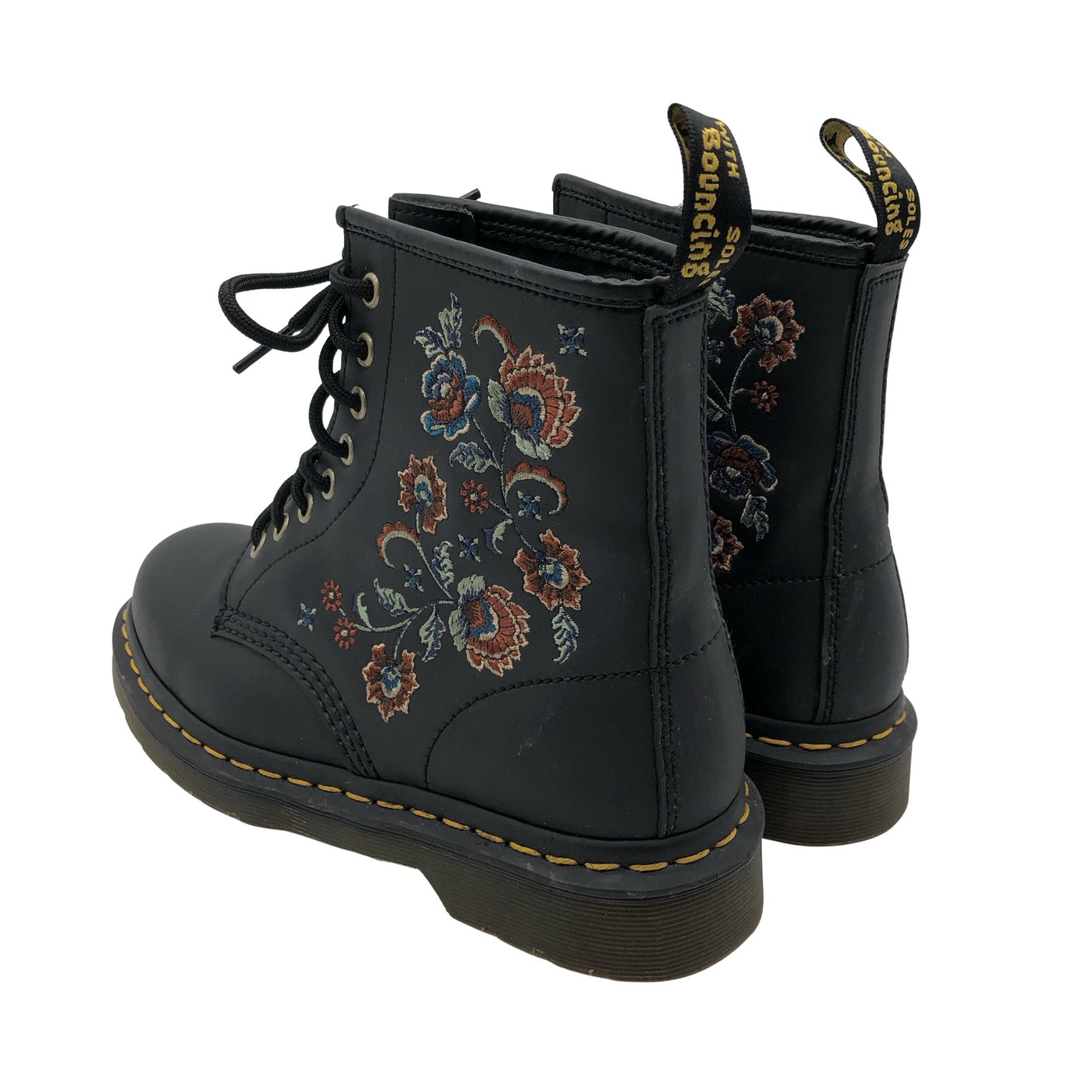 Unisex Dr. Martens - Nööridega saapad, suurus 39 - Must (2)