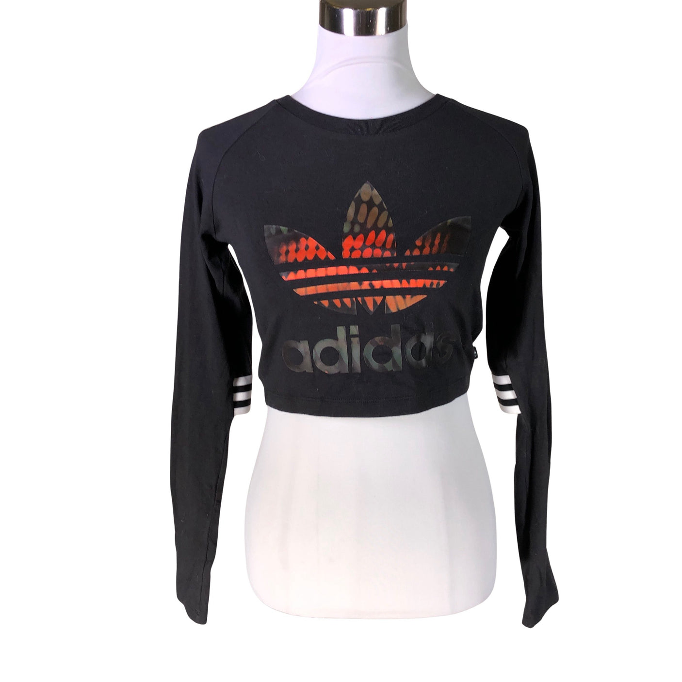 Unisex Adidas - Trikoopaita, koko 38 - (1)