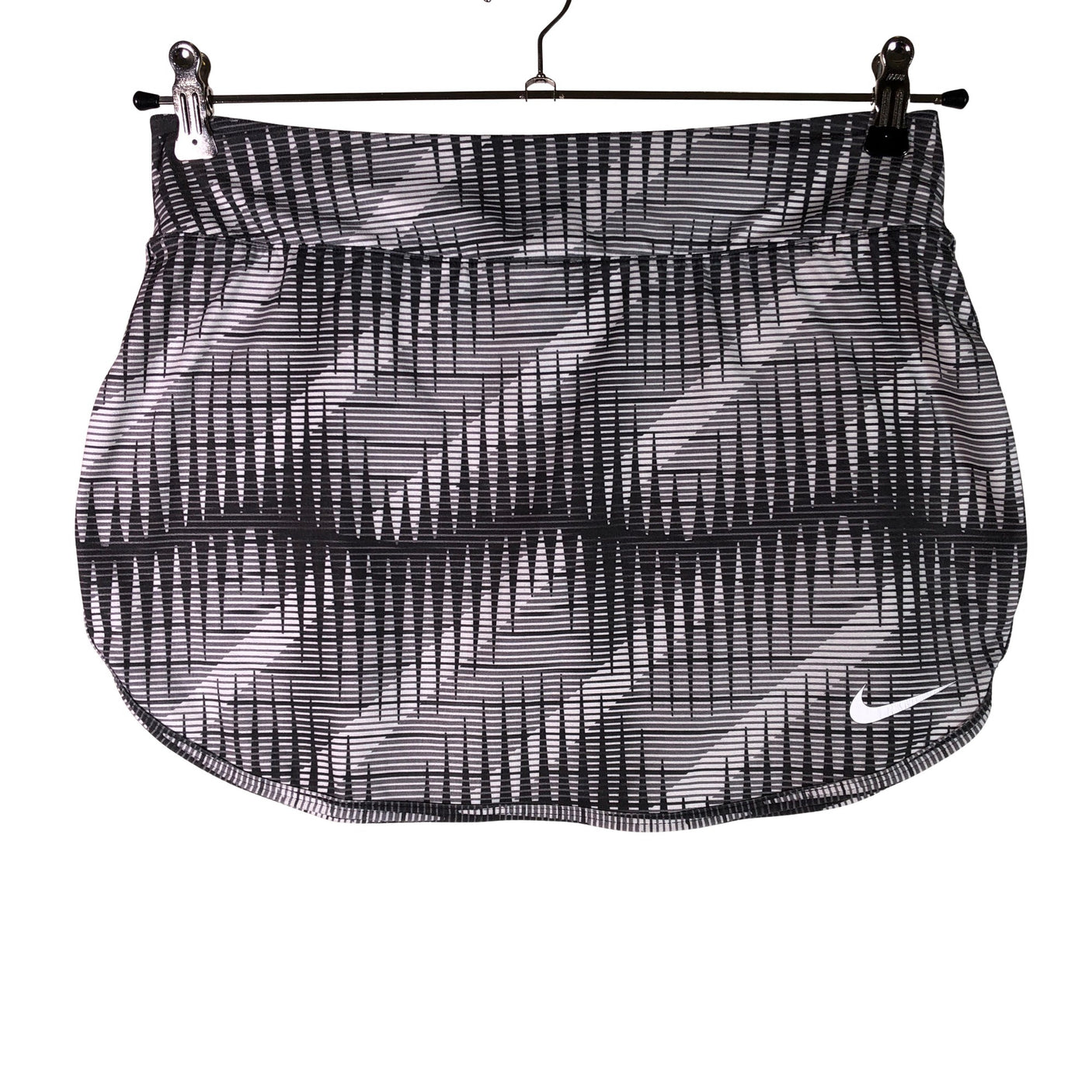 Unisex Nike - Urheilushortsihame, koko 38 - (1)