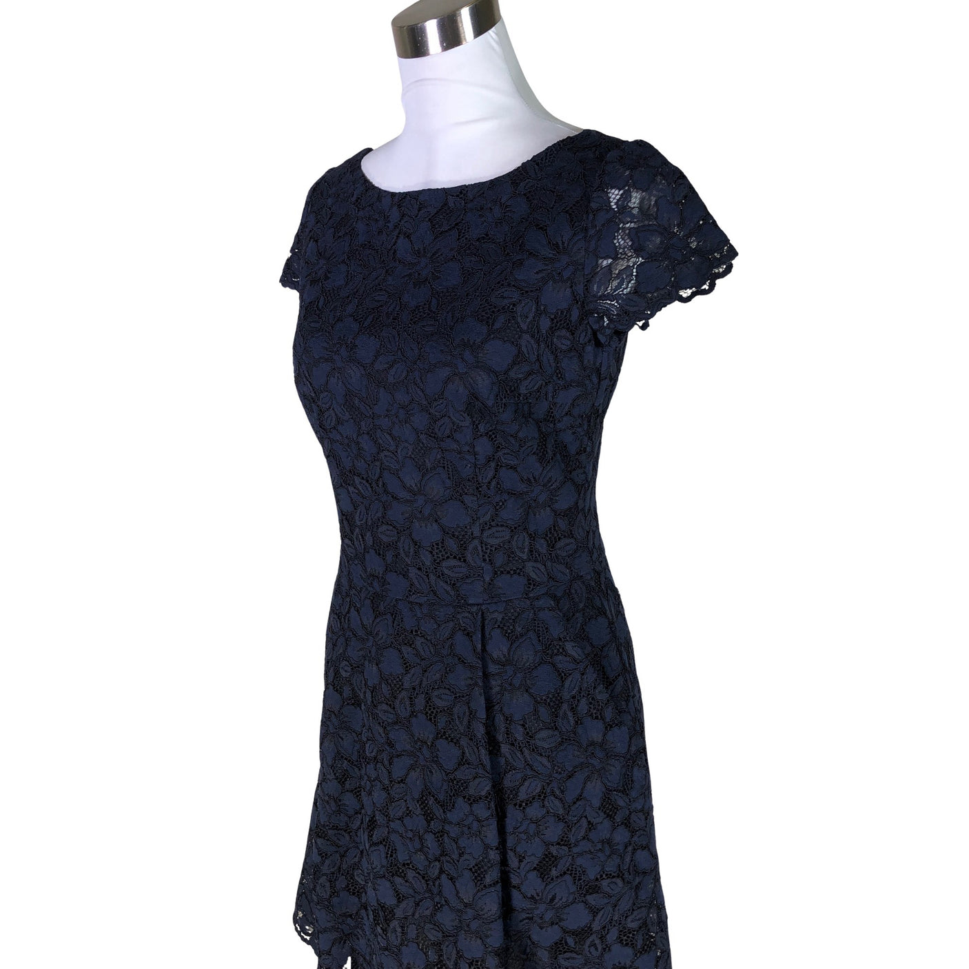 Unisex Hugo Boss - Juhlamekko, koko 36 - (3)