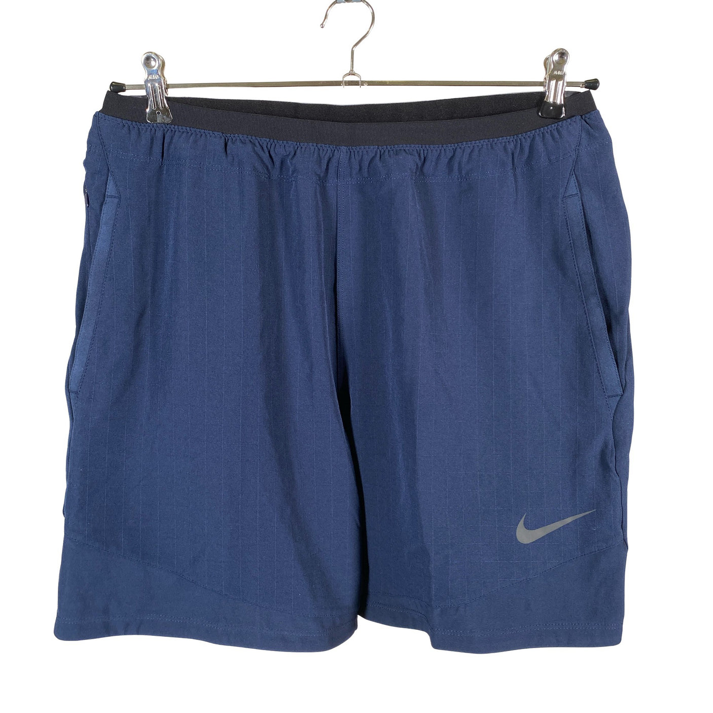 Unisex Nike - Urheilushortsit, koko L - (1)