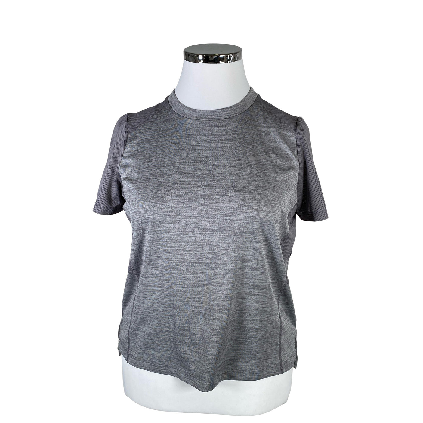 Unisex Nike - Urheilupaita, lyhyet hihat, koko 42 - (1)