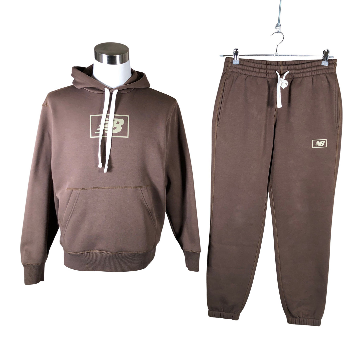 Unisex New Balance - Collegeasu, koko 46 - (1)