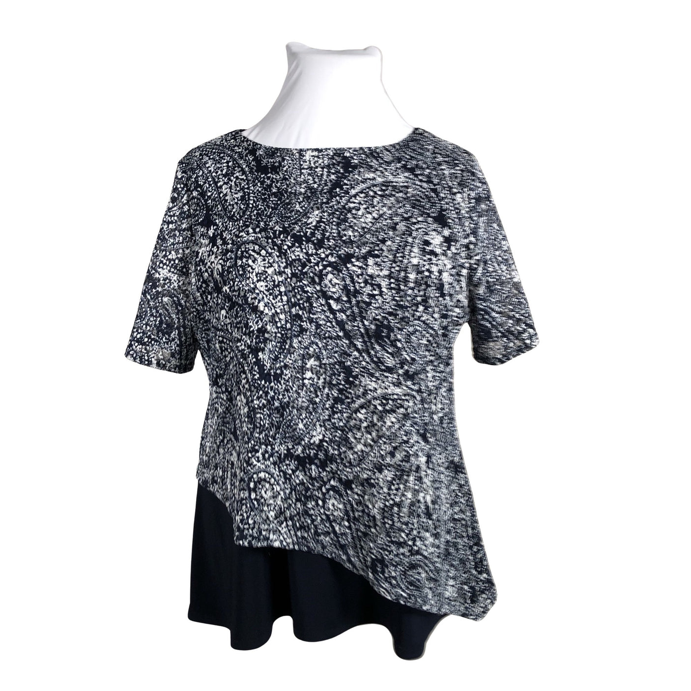 Unisex Femme - Lühikeste käistega pluus, suurus 46 - Must (1)