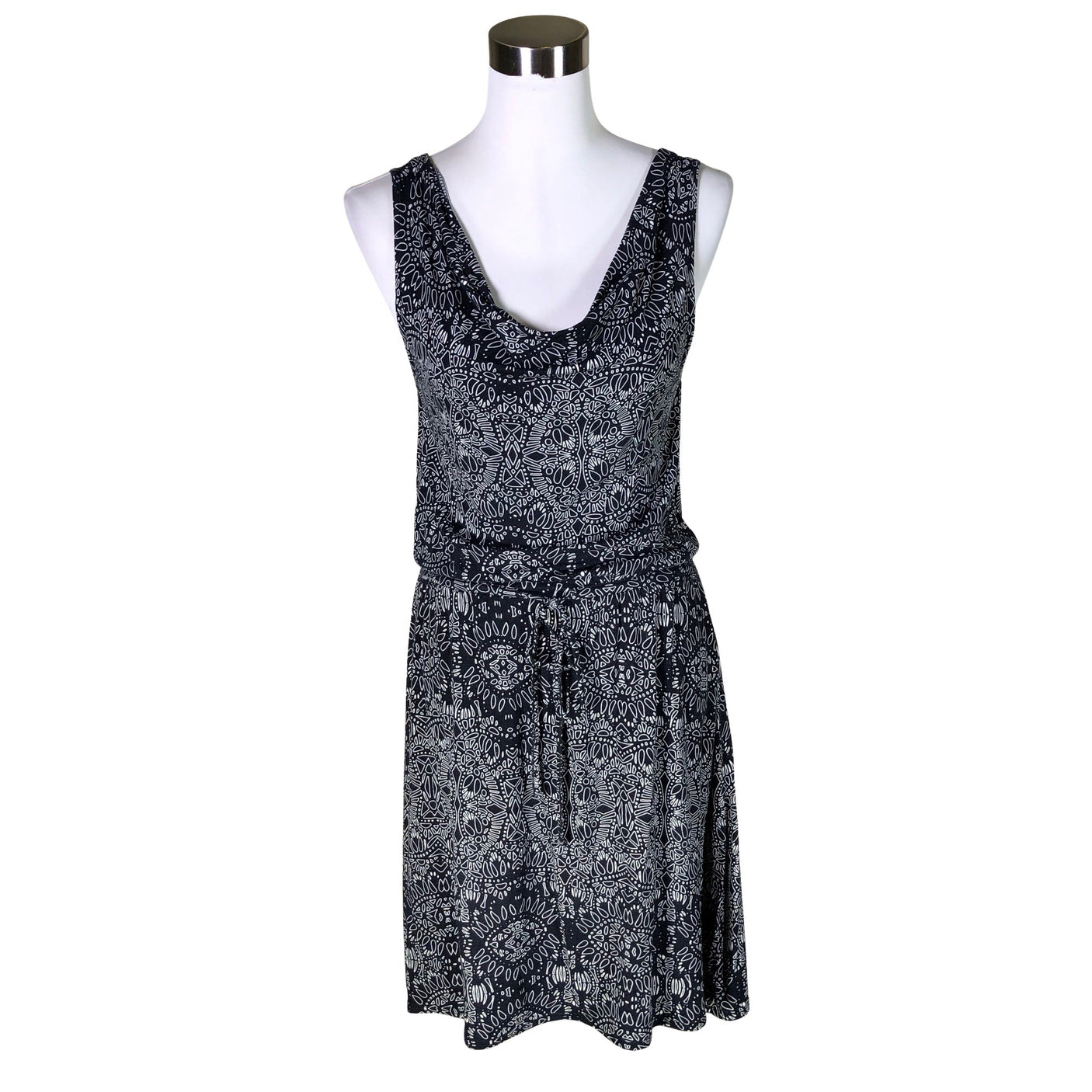 Unisex Noom - Trikotaažist kleit, suurus 36 - Must (1)