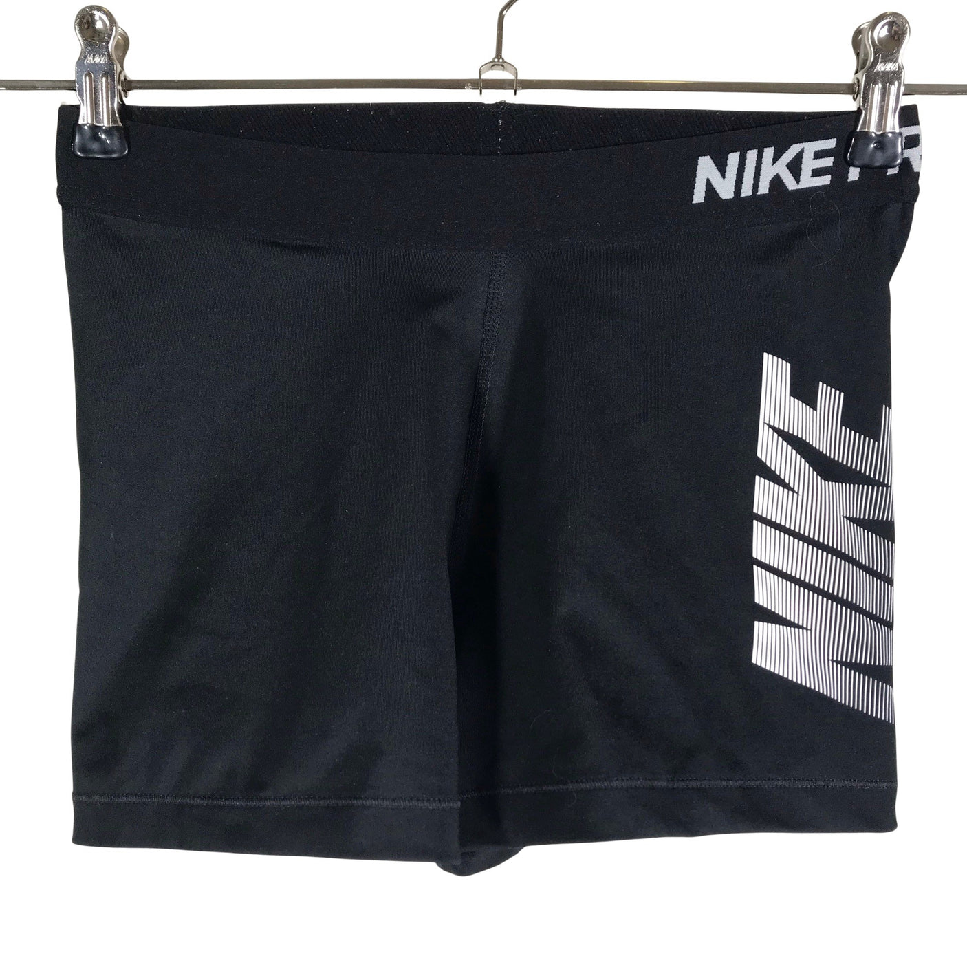 Unisex Nike - Urheilushortsit, koko 38 - (1)