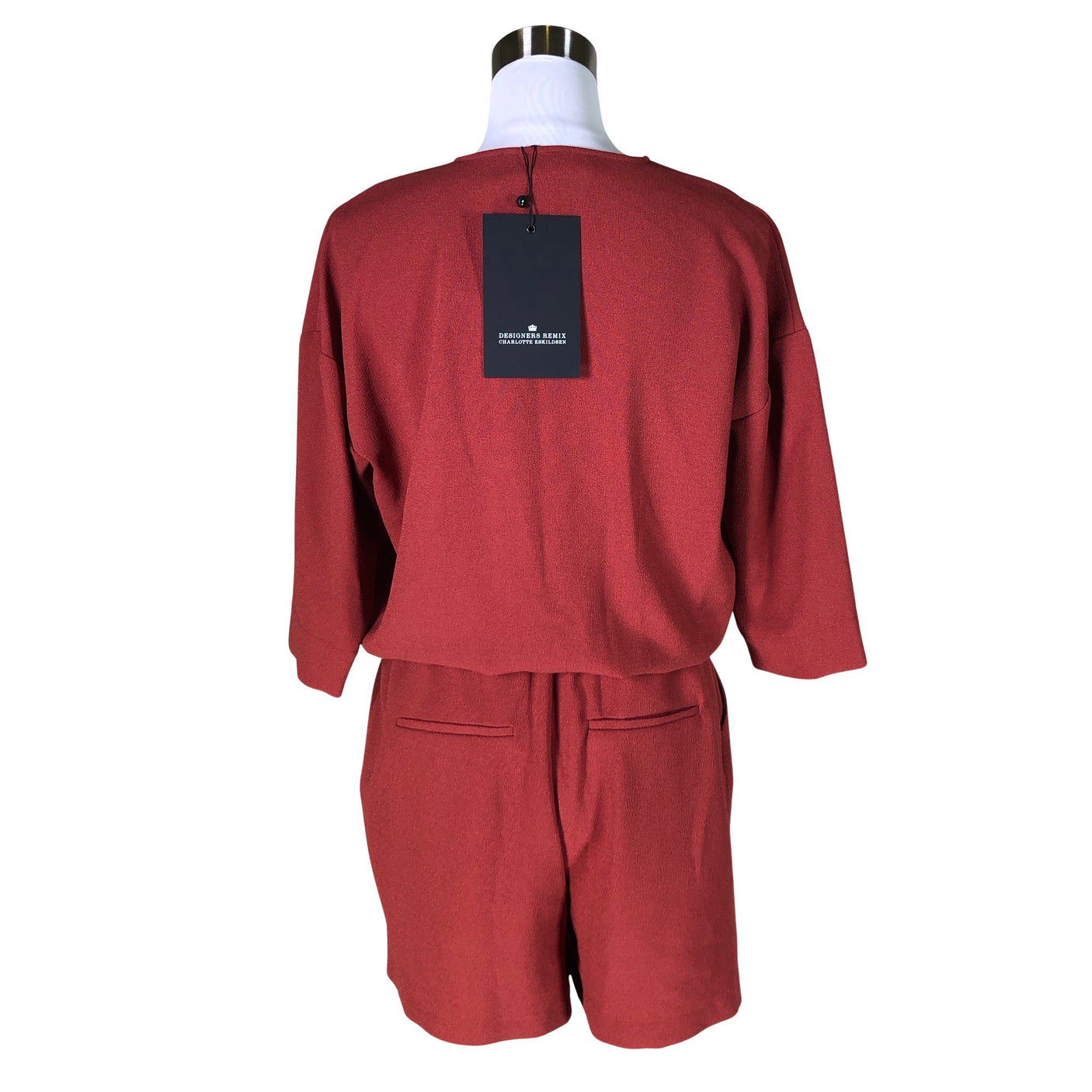 Unisex Designers Remix - Lühike pükskostüüm, suurus 38 - Veinipunane (2)