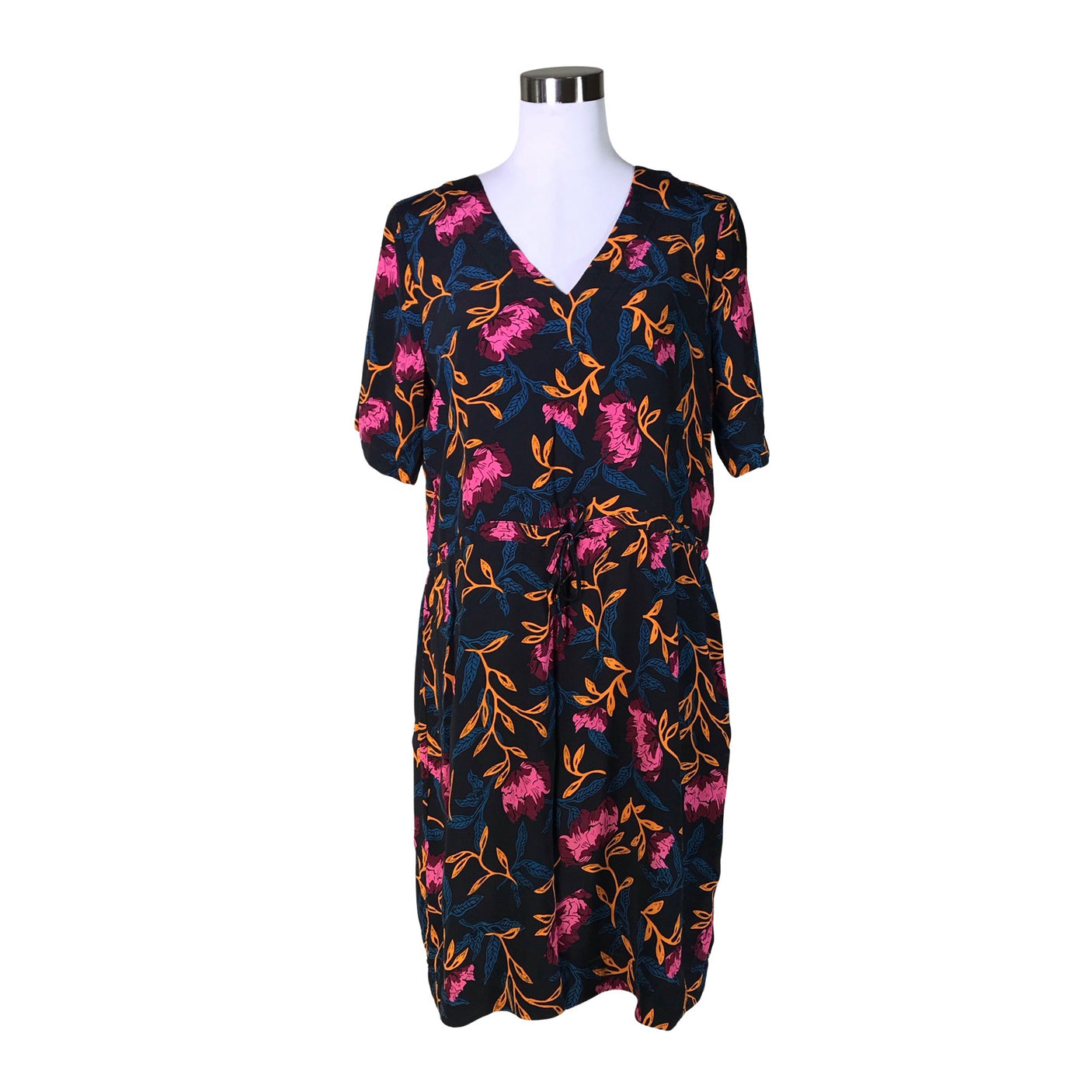 Unisex Modström - Mitteveniv kleit, suurus 38 - Must (1)