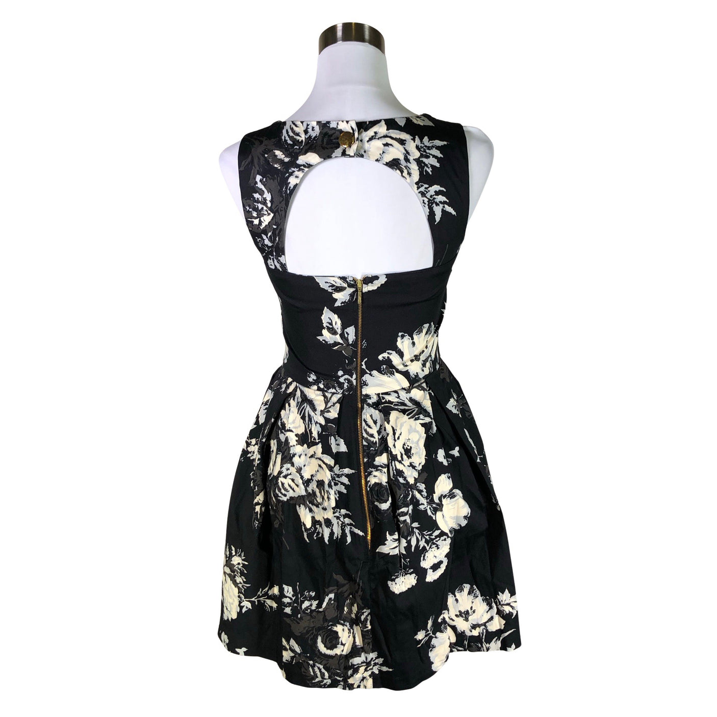 Unisex Closet - Mitteveniv kleit, suurus 34 - Must (2)