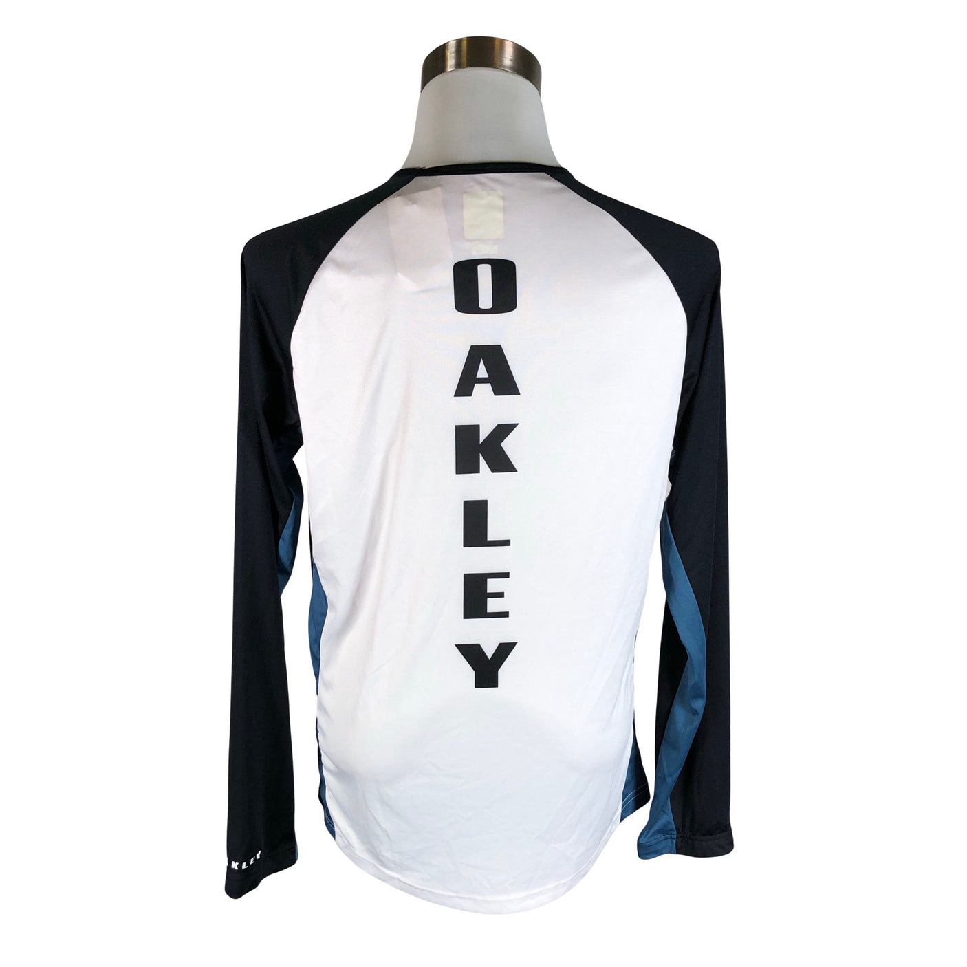 Urheilupaita,
pitkät hihat, koko XL