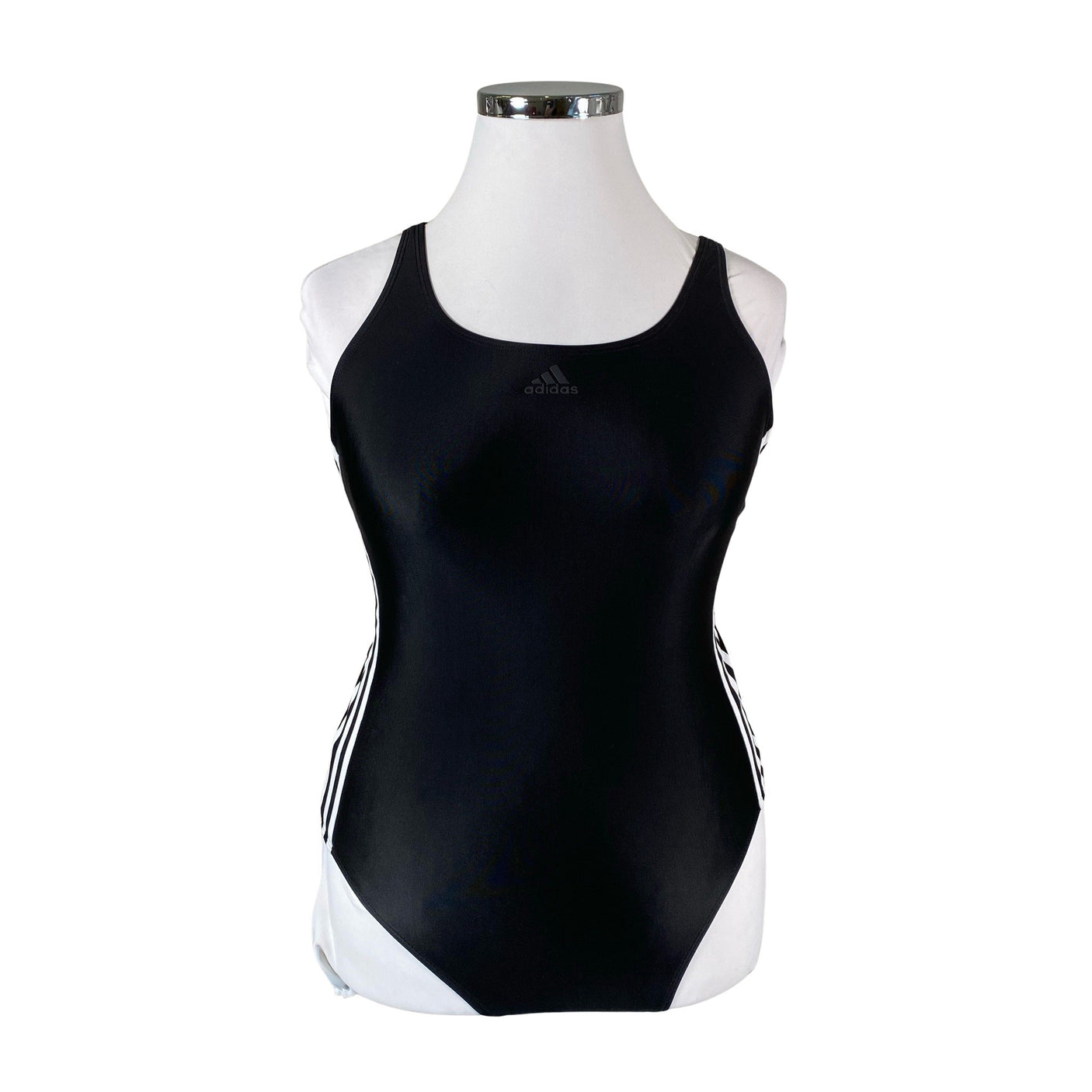 Unisex Adidas - Ujumistrikoo, suurus 42 - Must (1)