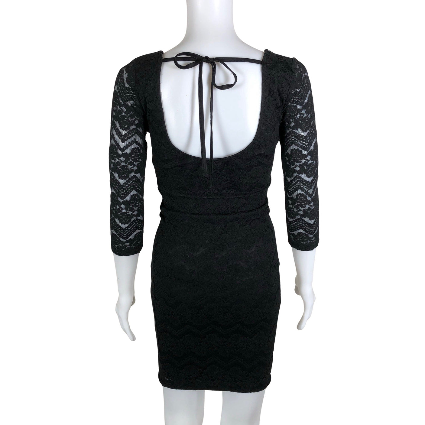 Unisex Lindex - Pliiatskleit, suurus 34 - Must (2)