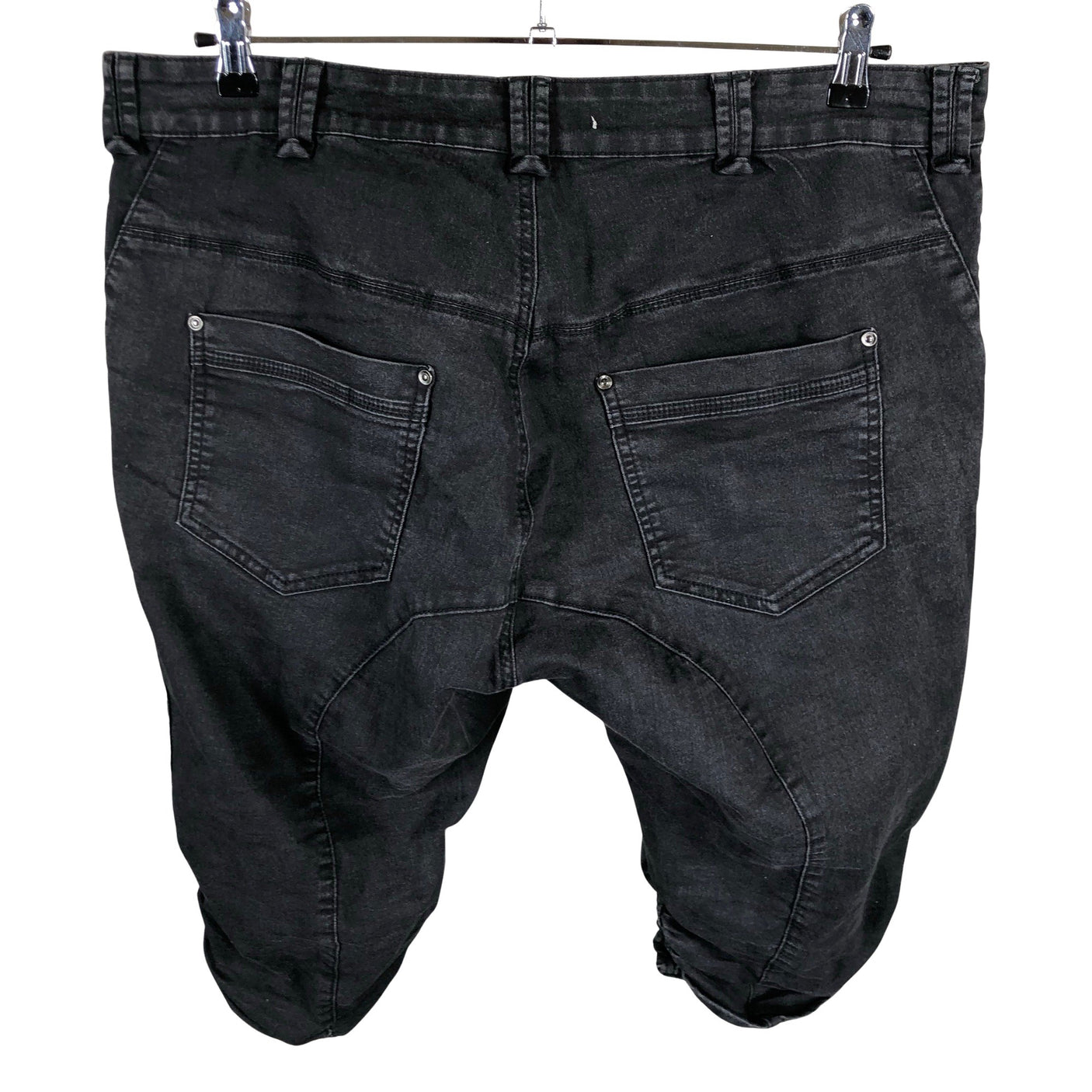 Unisex Zizzi - Teksast poolpikad püksid, suurus 48 - Must (2)