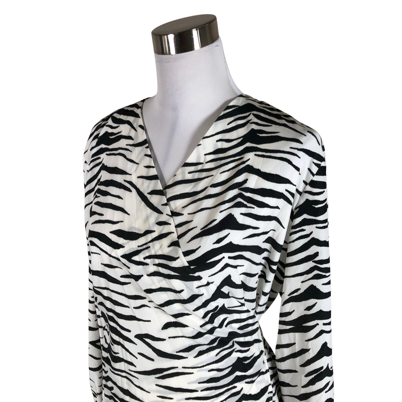 Unisex Gugguu - Mitteveniv kleit, suurus 40 - Valge (3)