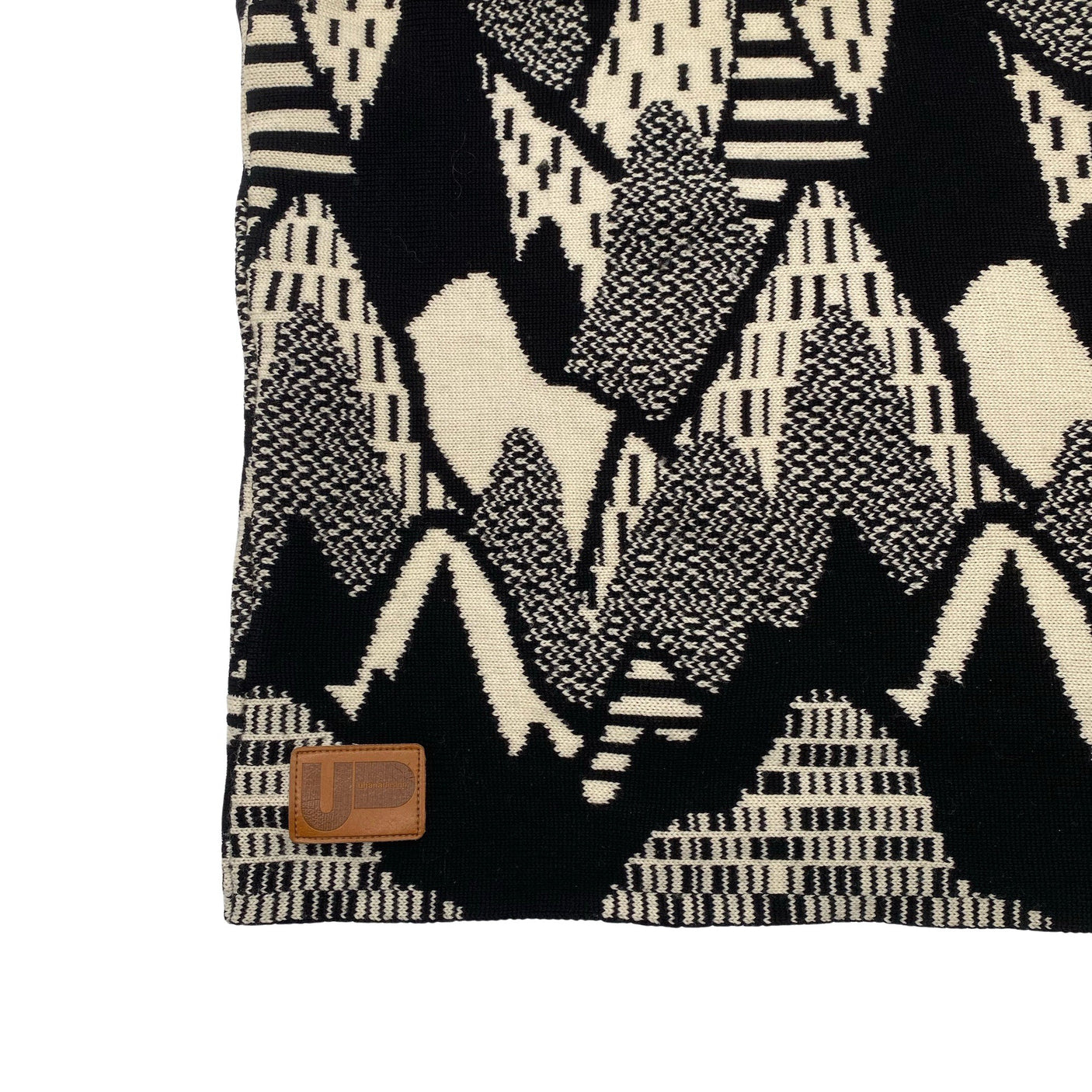 Unisex Uhana Design - Torusall, suurus Maxi - Must (3)