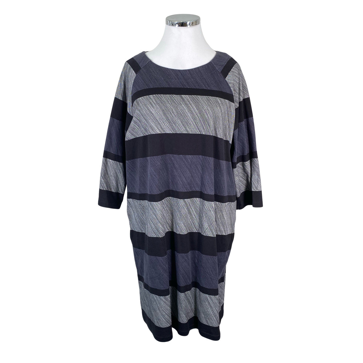 Unisex Nanso - Trikotaažist kleit, suurus 48 - Must (1)