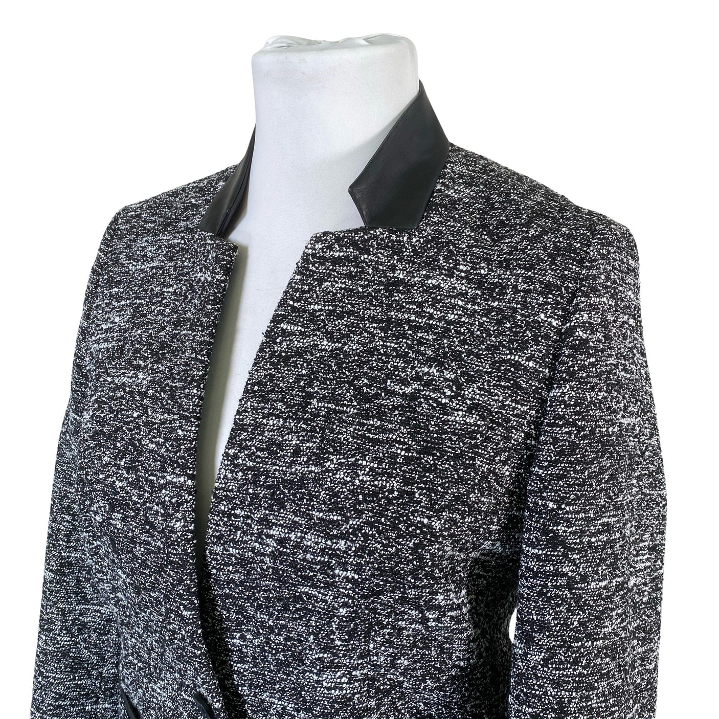 Unisex Hugo Boss - Jakk, suurus 42 - Must (2)