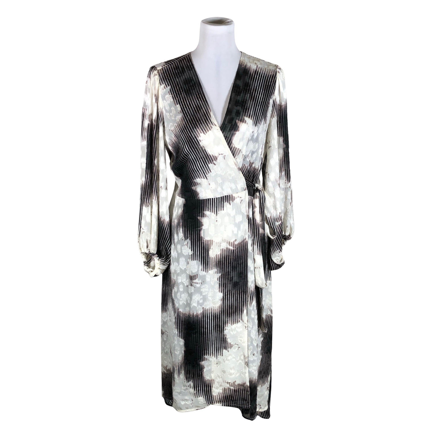 Unisex InWear - Mitteveniv kleit, suurus 38 - Must (1)