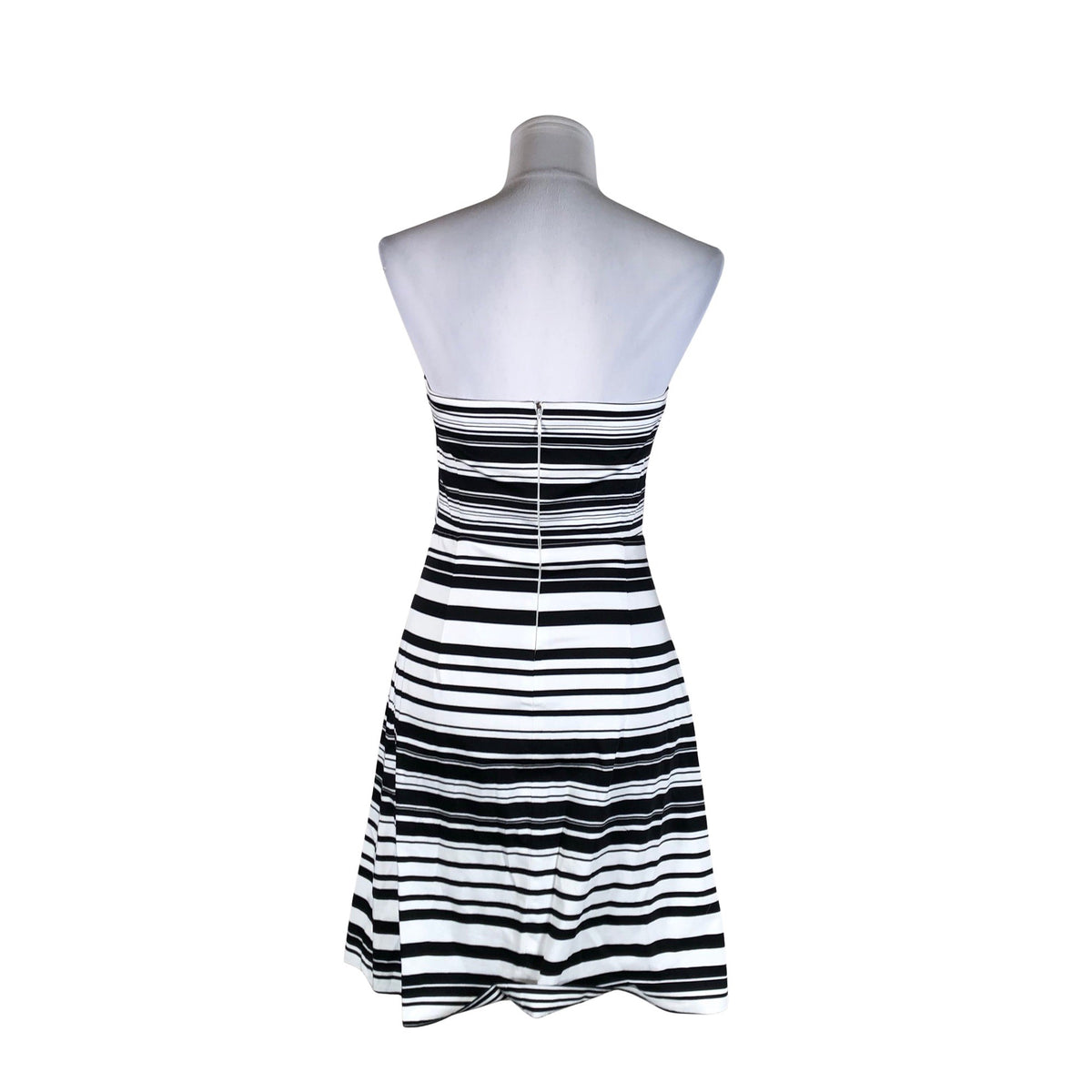 Unisex Calvin Klein - Mitteveniv kleit, suurus 34 - Valge (2)