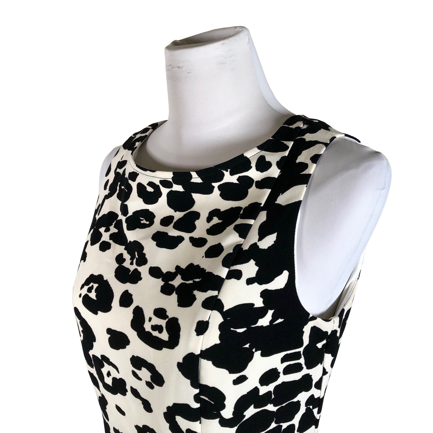 Unisex Joseph Ribkoff - Mitteveniv kleit, suurus 38 - Looduslik valge (3)