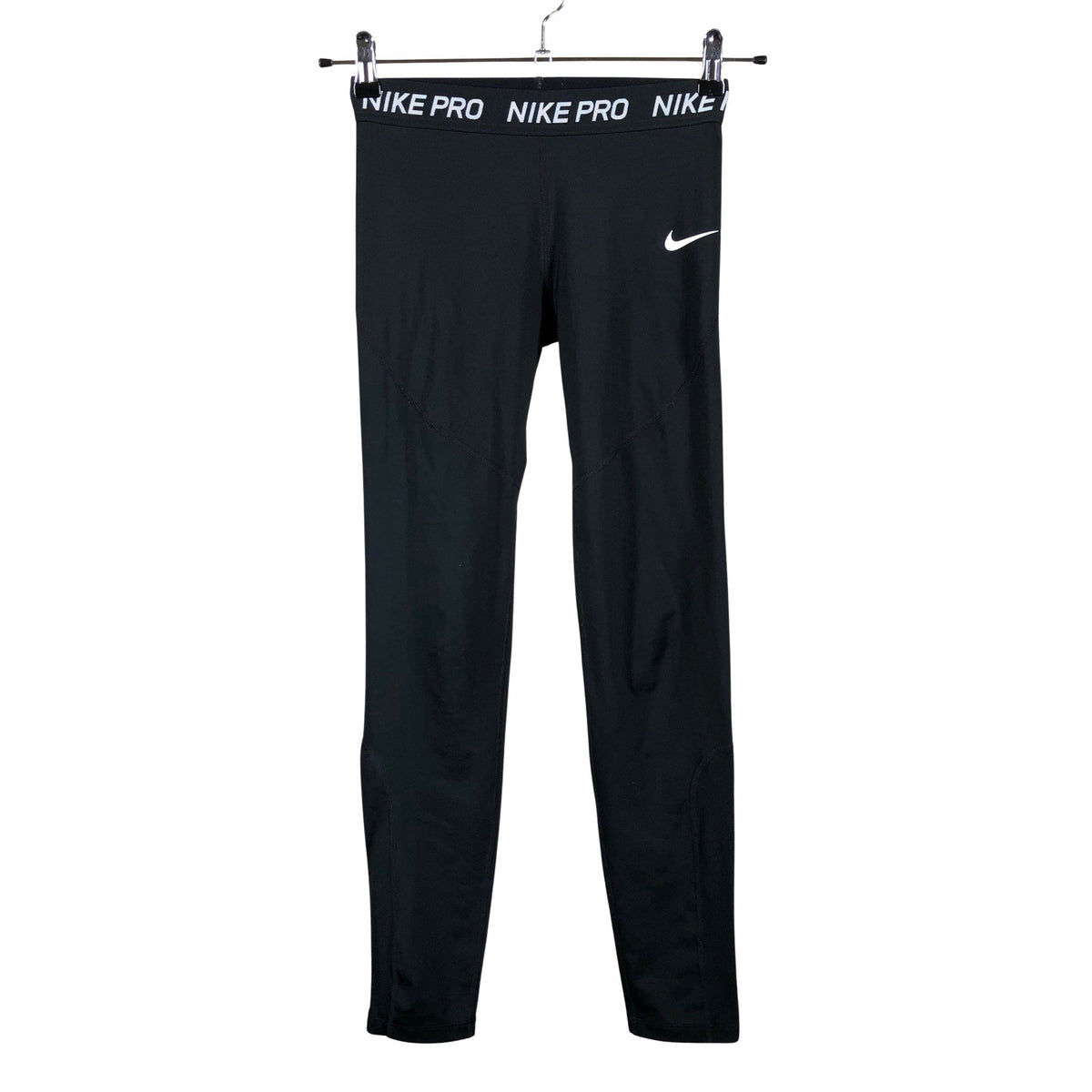 Unisex Nike - Spordiretuusid, suurus 158 - 164 - Must (1)