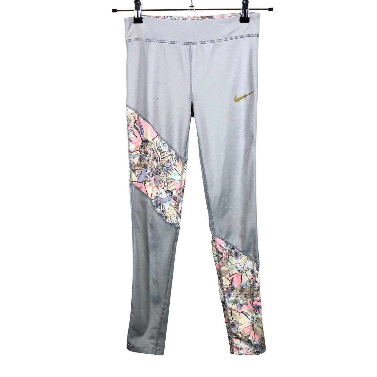 Unisex Nike - Spordiretuusid, suurus 158 - 164 - Hall (1)