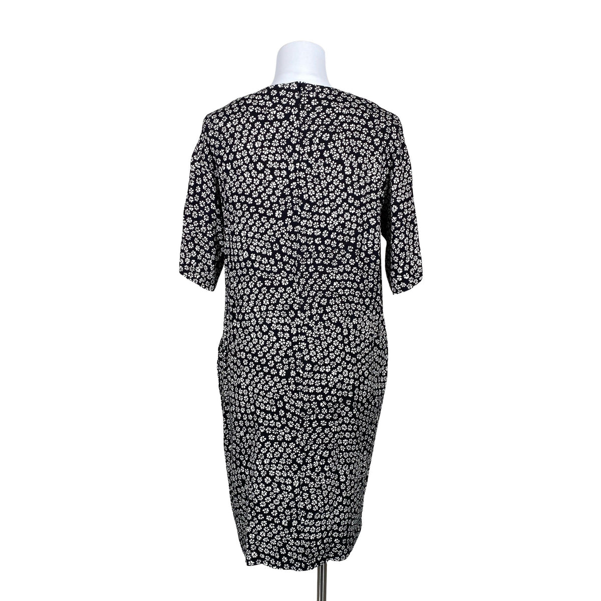 Unisex Marimekko - Mitteveniv kleit, suurus 40 - Must (2)