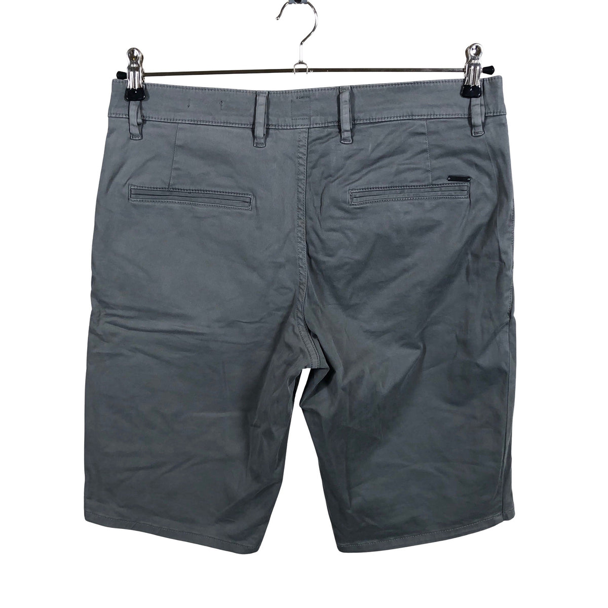 Unisex Hugo Boss - Lühikesed püksid, suurus W33 - Hall (2)