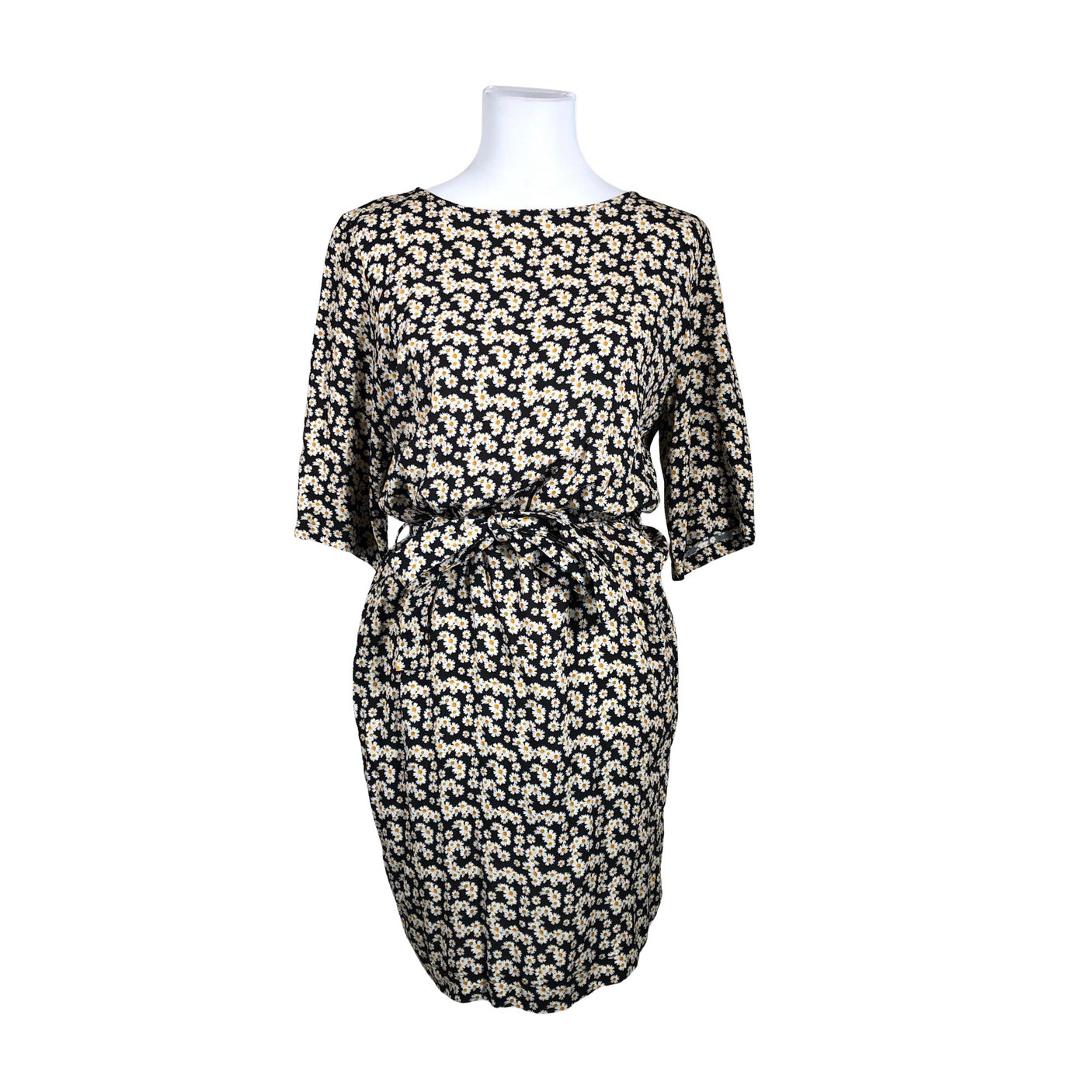 Unisex Minimarket - Mitteveniv kleit, suurus 36 - Must (1)