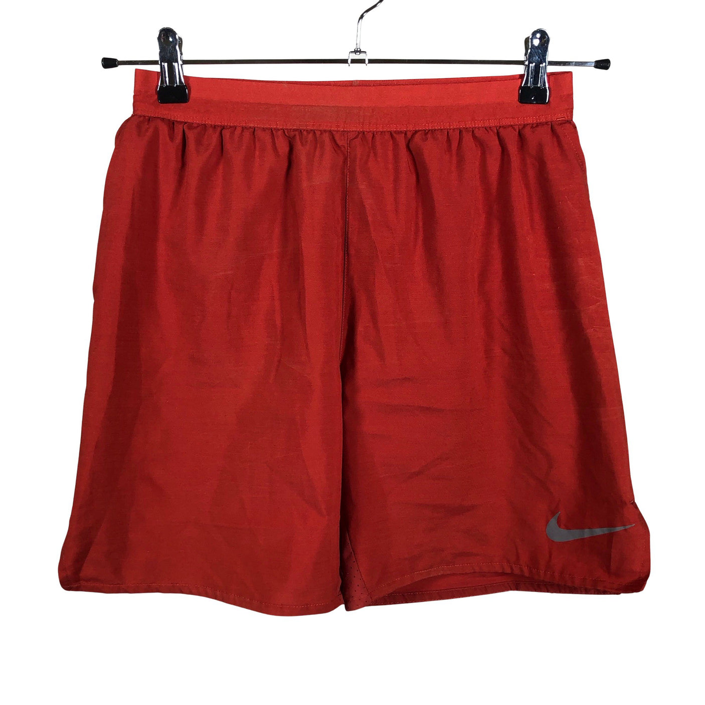 Unisex Nike - Lühikesed spordipüksid, suurus S - Punane (1)