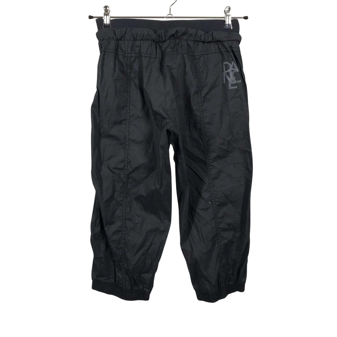 Unisex Esprit - Mittevenivad poolpikad püksid, suurus 38 - Must (2)