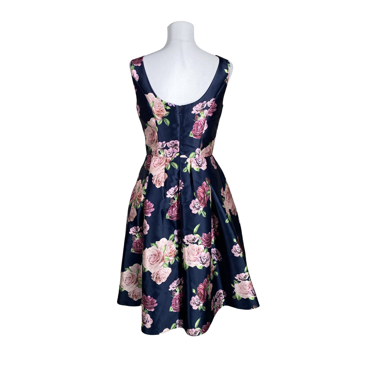 Unisex Chi Chi London - Pidulik kleit, suurus 40 - Sinine (2)