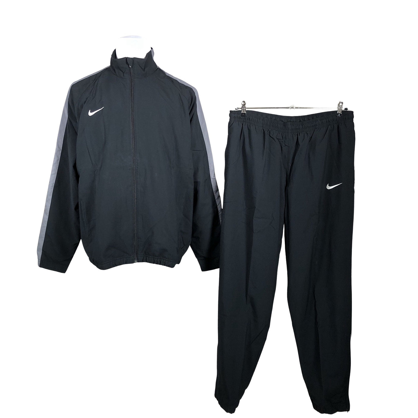 Unisex Nike - Spordirõivad, suurus XL - Must (1)