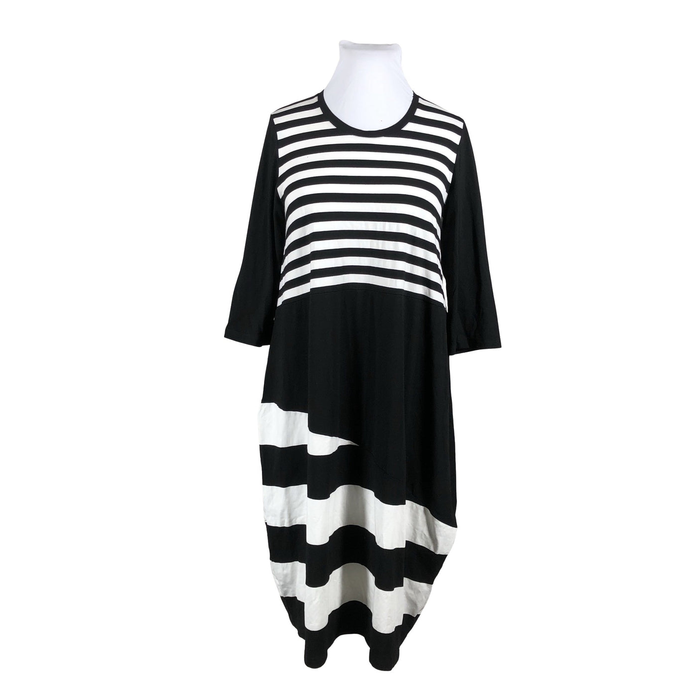 Unisex Aino - Trikotaažist kleit, suurus 42 - Must (1)