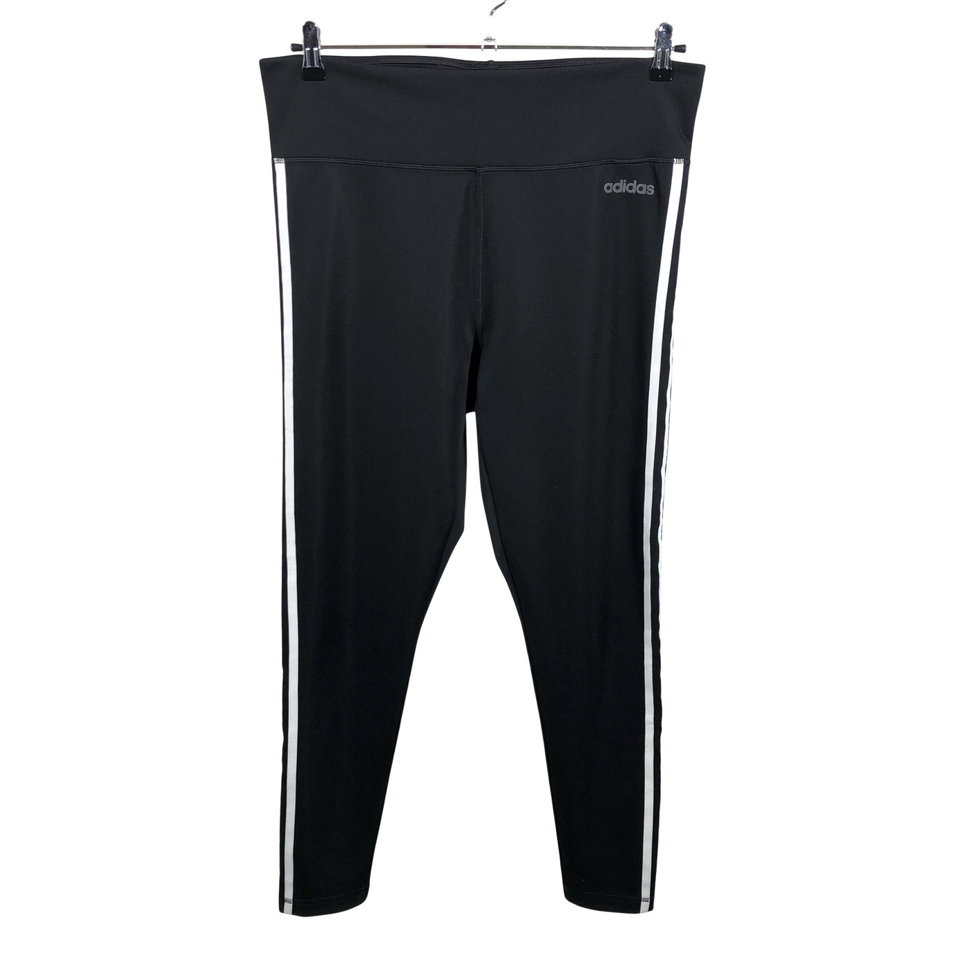 Unisex Adidas - Spordiretuusid, suurus 46 - Must (1)