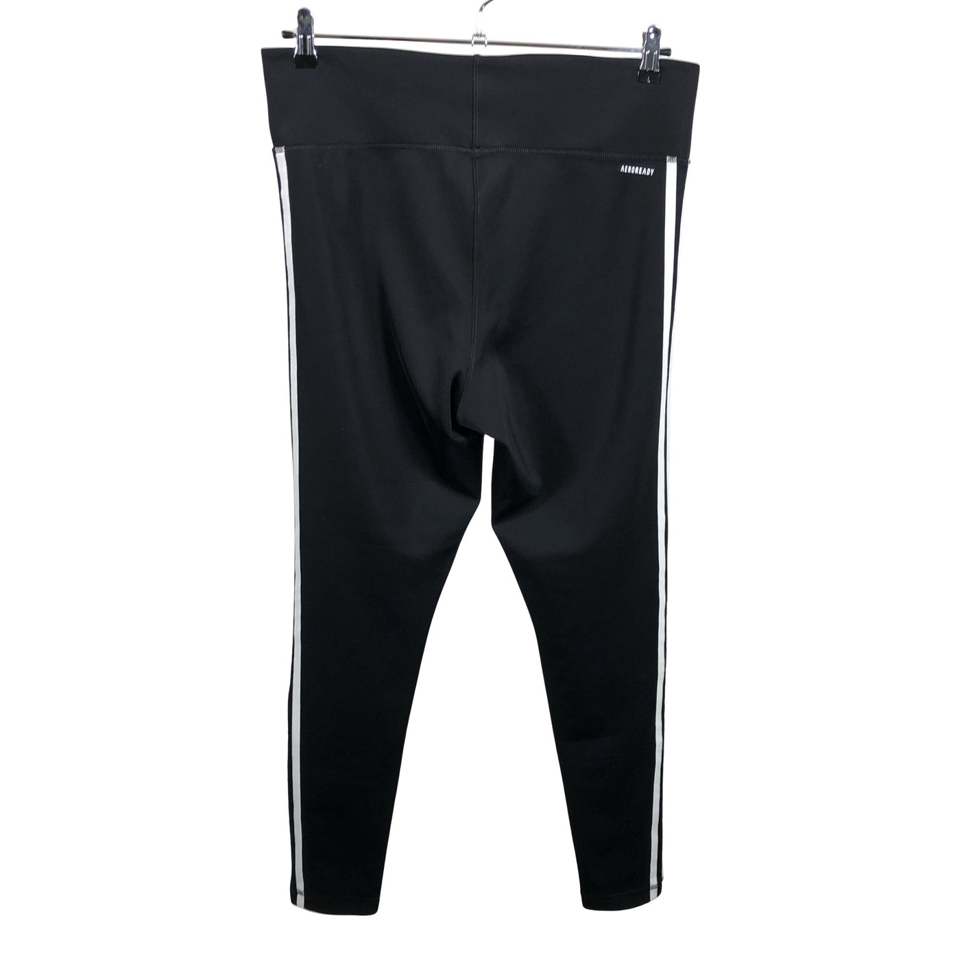 Unisex Adidas - Spordiretuusid, suurus 46 - Must (2)