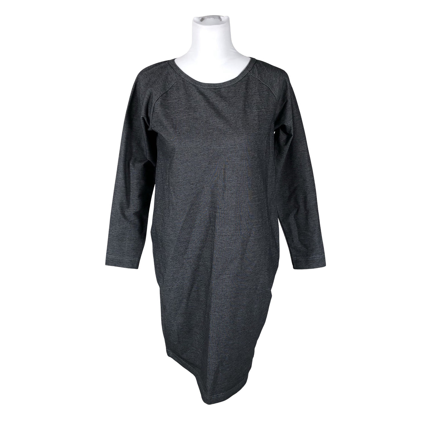 Unisex Aarrelabel - Mitteveniv kleit, suurus 36 - Hall (1)