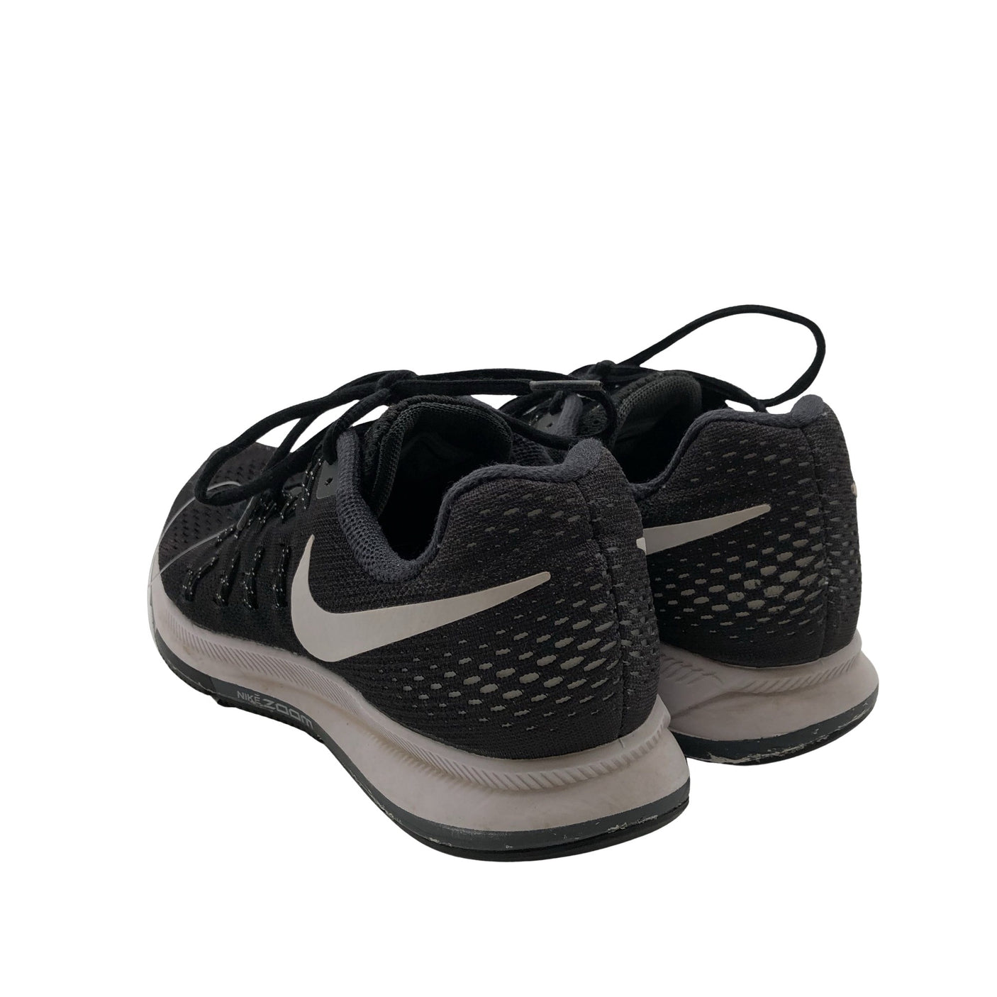 Unisex Nike - Tossud, suurus 39 - Must (2)