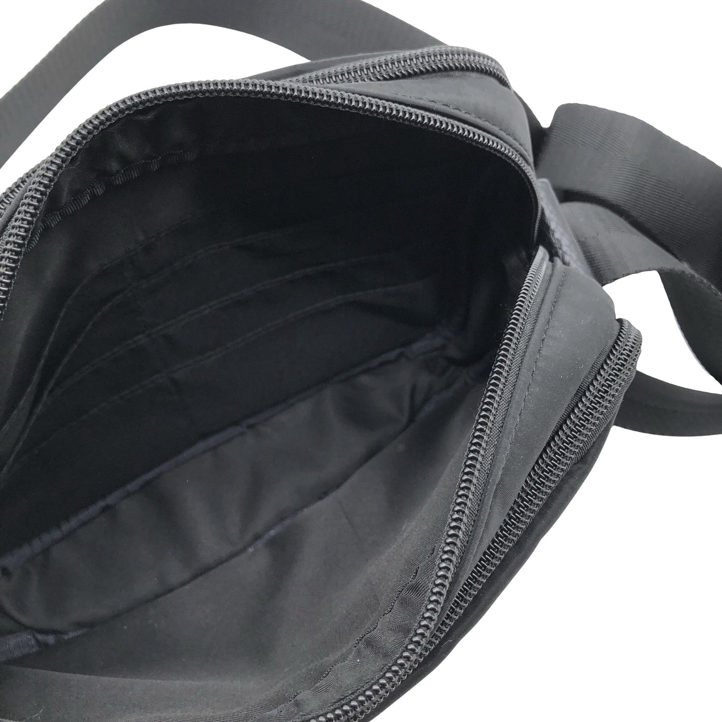 Unisex O.I.S - Õlakott, suurus Mini - Must (2)