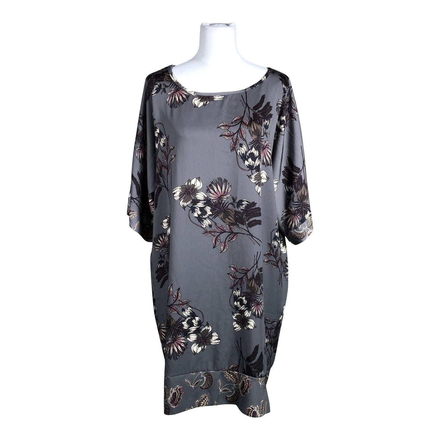 Unisex Ajlajk - Trikotaažist kleit, suurus 38 - Hall (1)