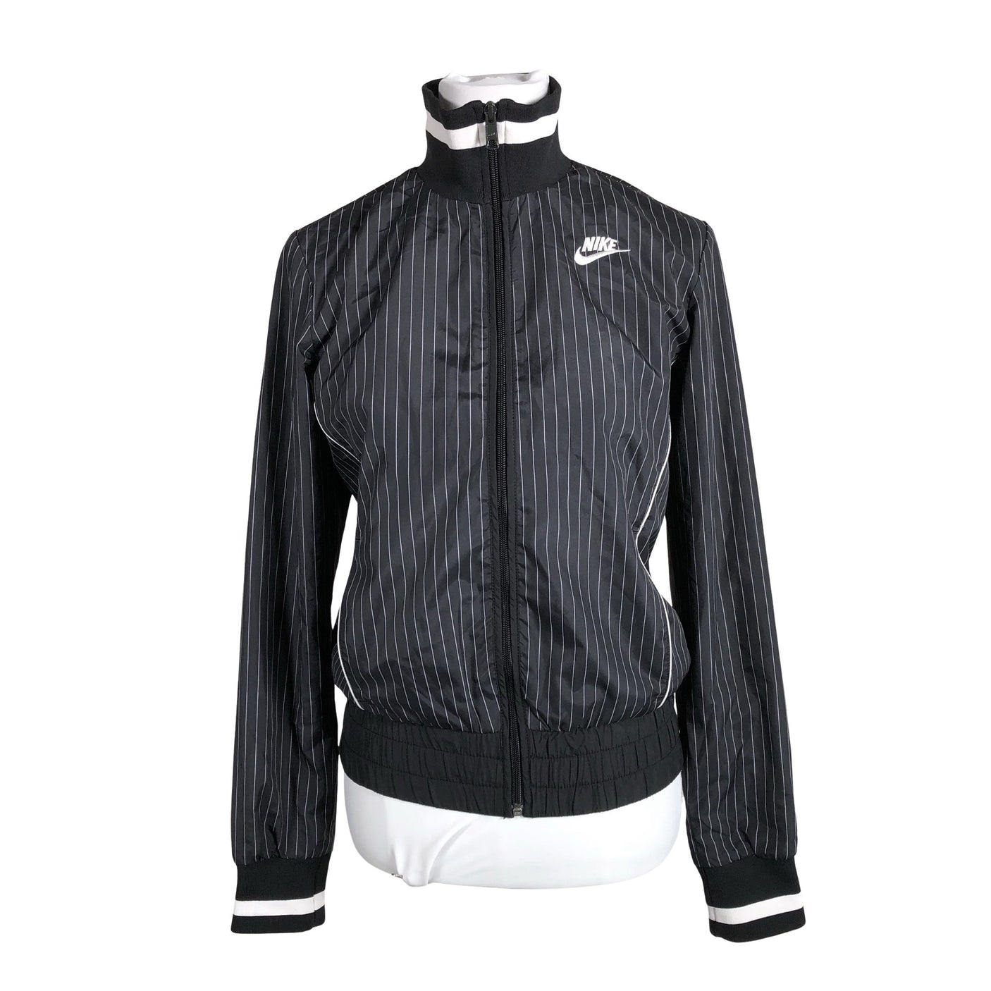 Unisex Nike - Jope, suurus 38 - Must (1)
