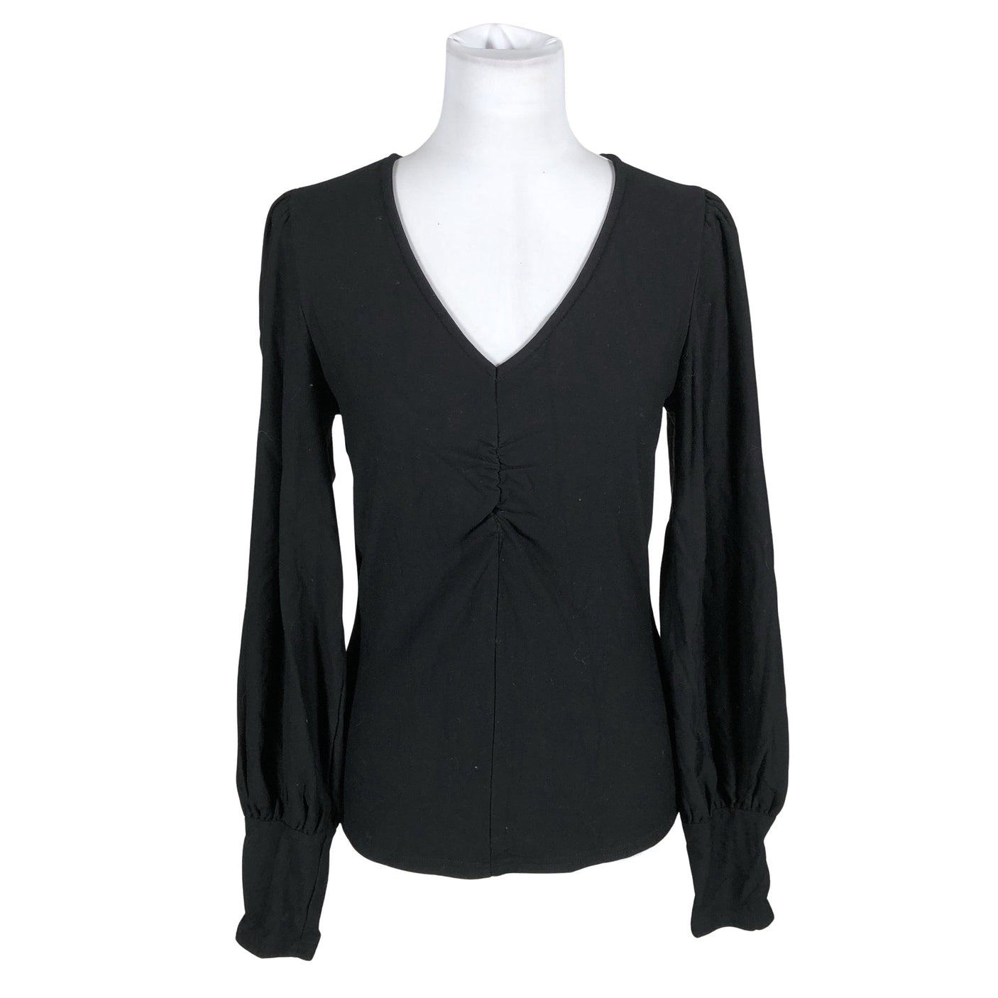 Unisex Gestuz - Trikotaažist pluus, suurus 36 - Must (1)