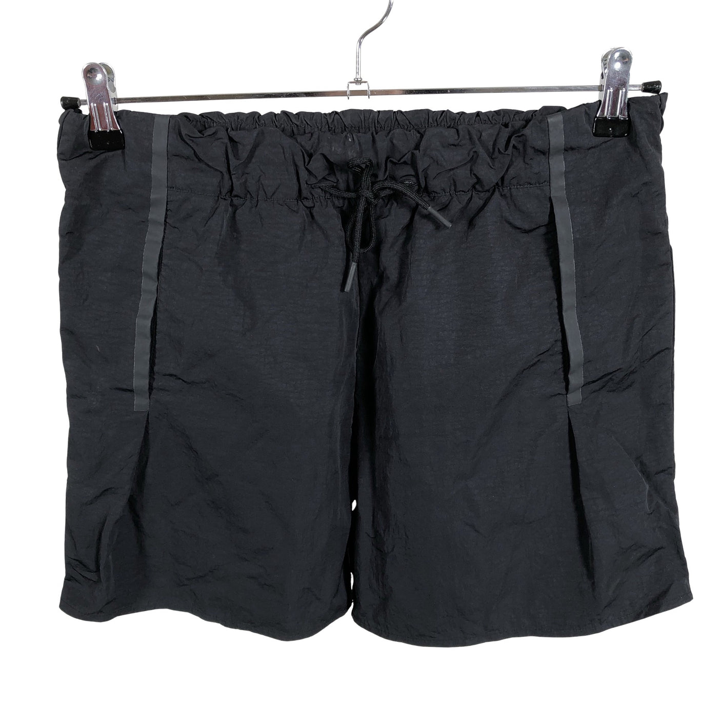Unisex Nike - Lühikesed spordipüksid, suurus 38 - Must (1)