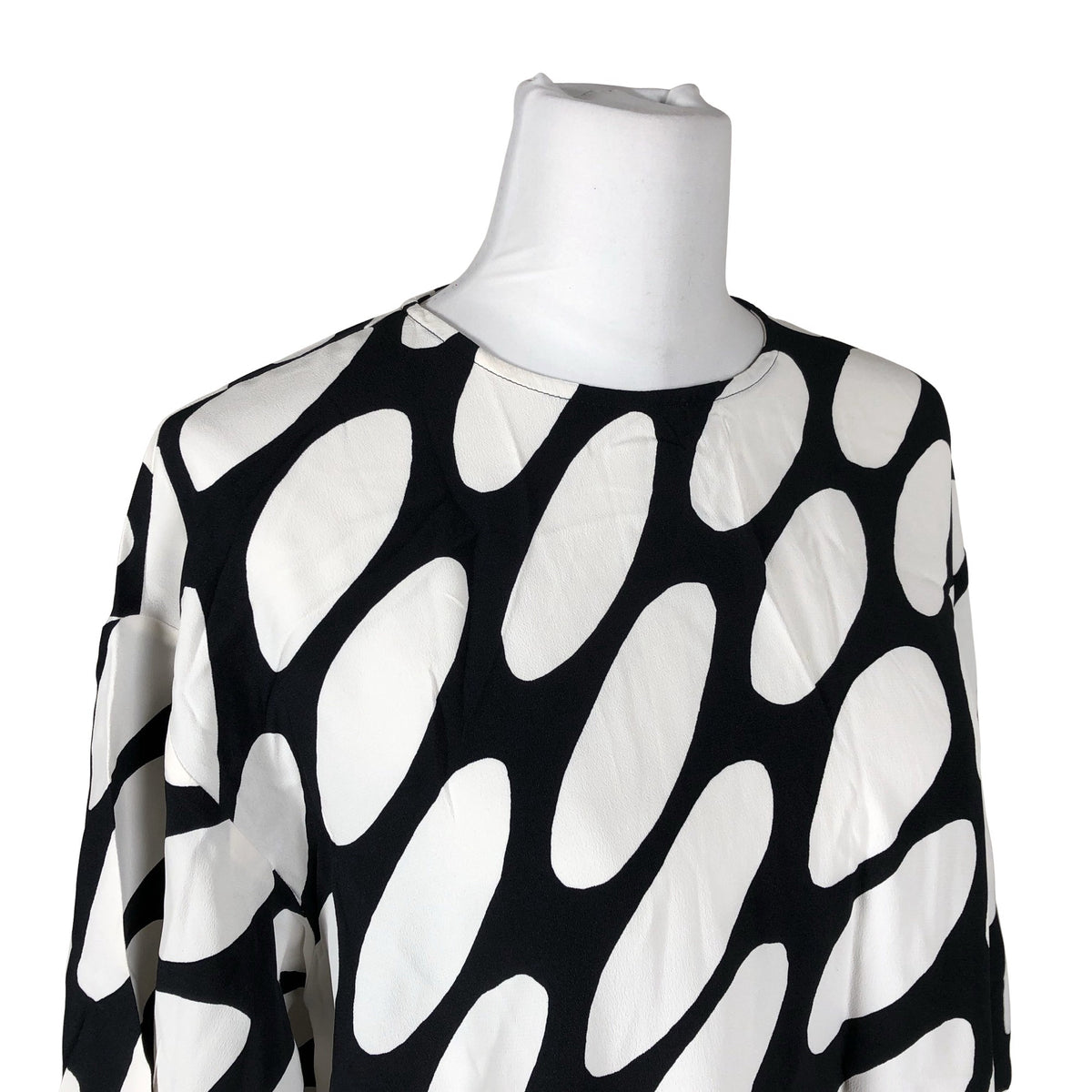 Unisex Marimekko - Mitteveniv kleit, suurus 38 - Must (3)