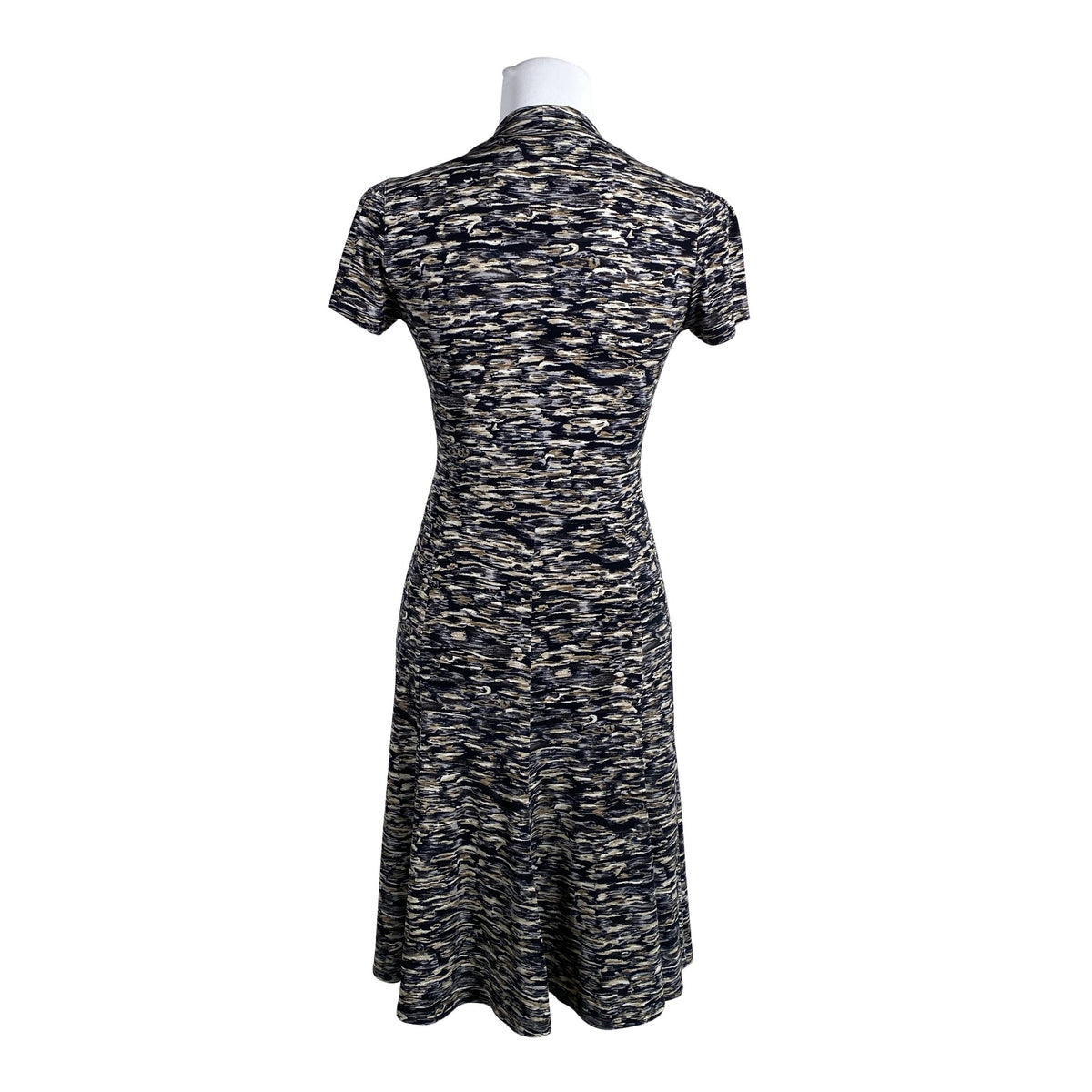Unisex Andiata - Trikotaažist kleit, suurus 36 - Hall (3)