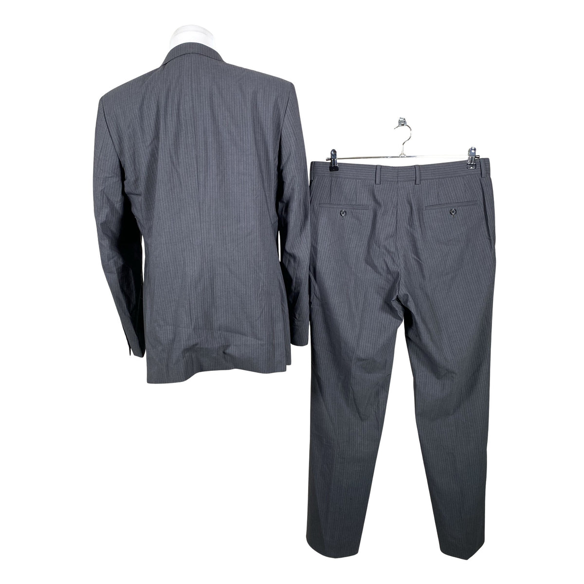 Unisex Hugo Boss - Ülikond, suurus XL - Hall (3)