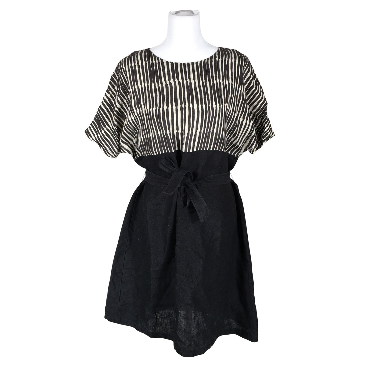 Unisex Marimekko - Mitteveniv kleit, suurus 38 - Must (1)