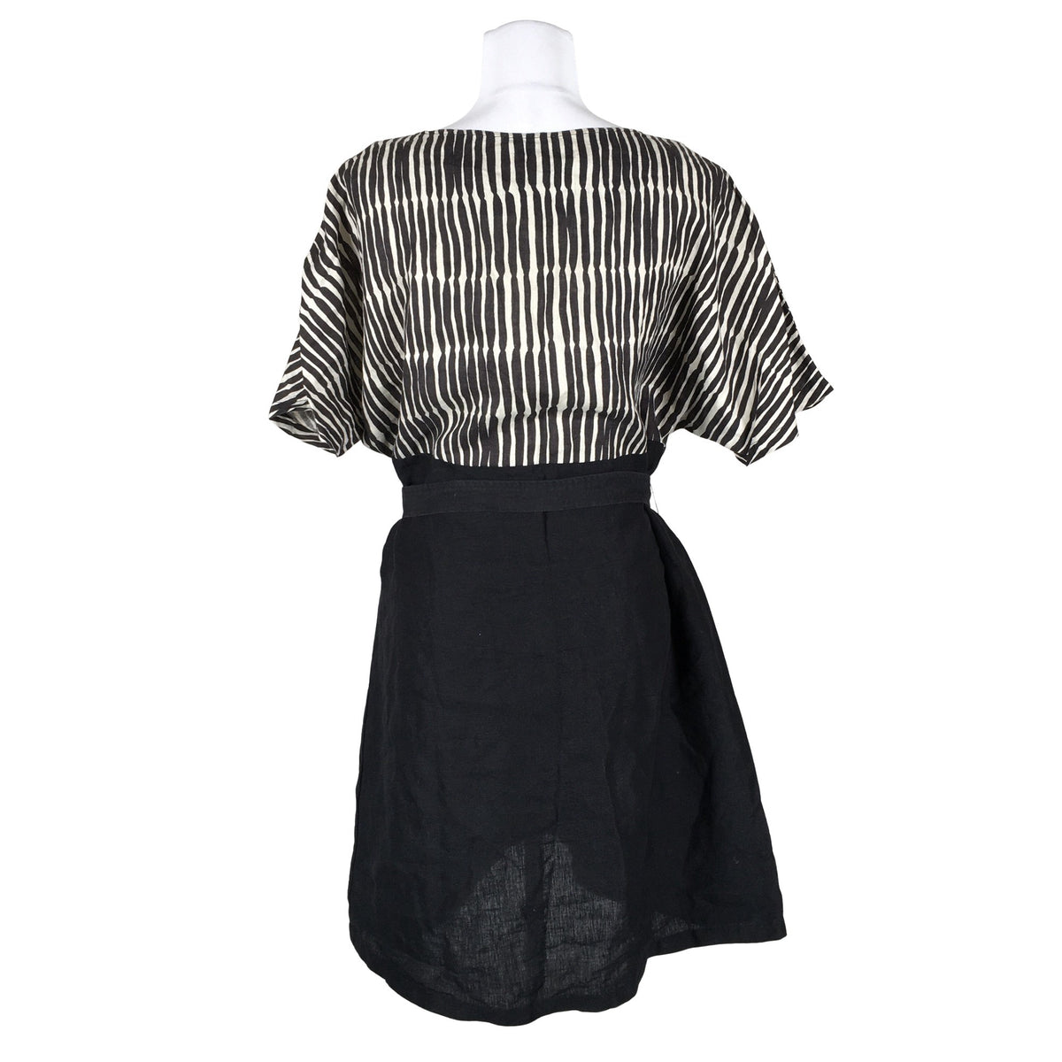 Unisex Marimekko - Mitteveniv kleit, suurus 38 - Must (2)