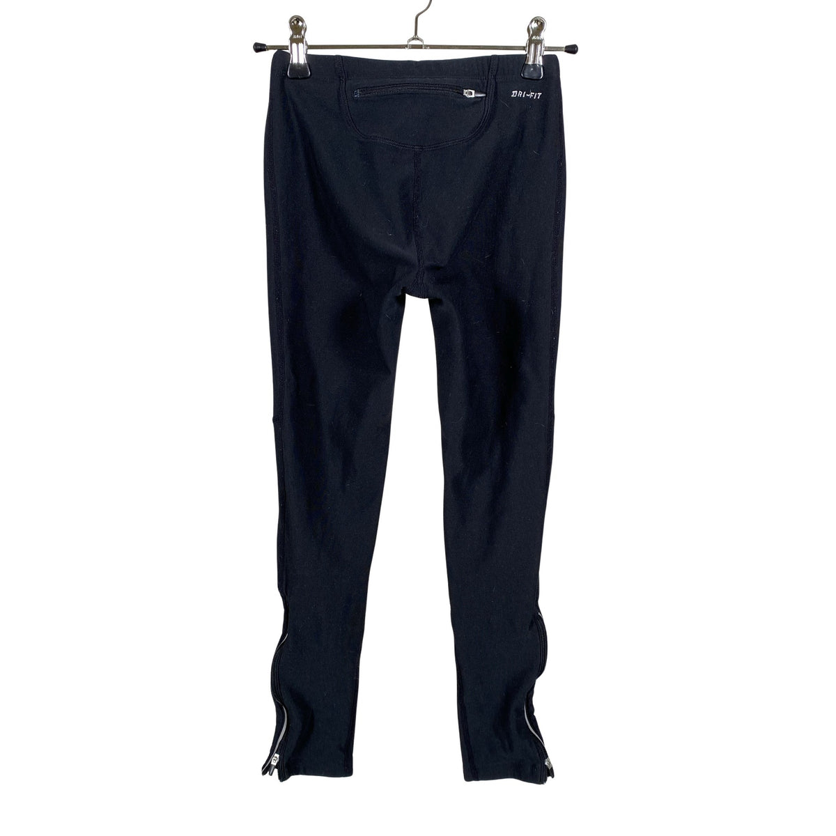 Unisex Nike - Spordiretuusid, suurus 146 - 152 - Must (2)